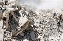 Trại tị nạn Syria trúng bom, nhiều dân thường thiệt mạng 